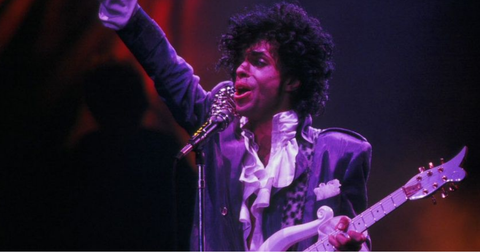 Prince et sa Cloud Guitar : l’instrument aussi flamboyant que l’artiste