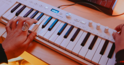 Arturia Keystep 37 mk2 : le contrôleur-séquenceur hybride ultime