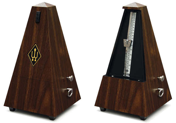 Pyramidal Noir 855161