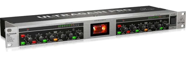 Behringer MIC2200 V2