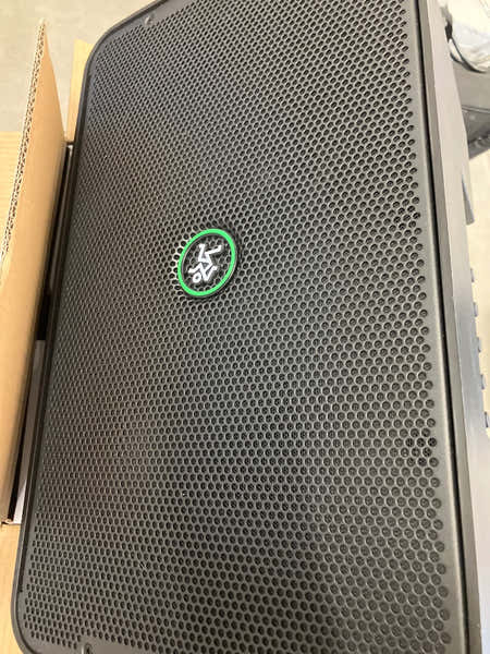 Mackie Showbox - Stock B