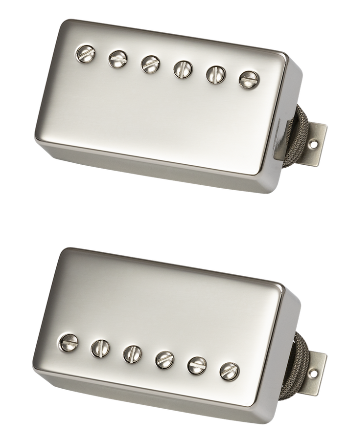Custombucker Gepaarde Set Double Black True Historic Nikkelen Kappen