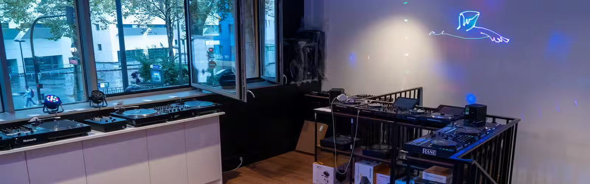 Woodbrass Store DJ - Geluid - Verlichting