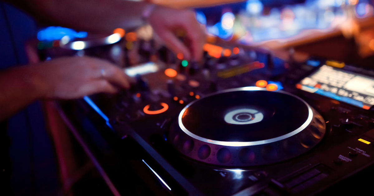 Apprendre à mixer : guide complet pour débutants