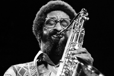 Sonny Rollins overlijdt op 95-jarige leeftijd: de jazz verliest zijn laatste kolos