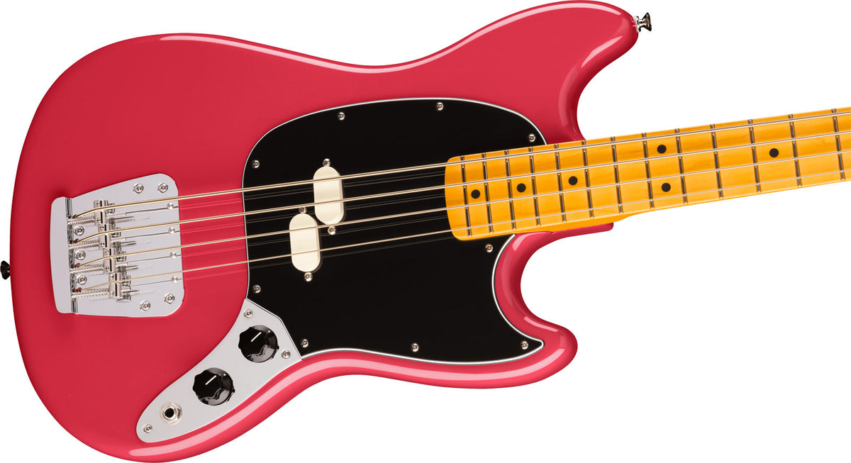 American Professional Classic Mustang Bass MN Vervaagd Dakota Red