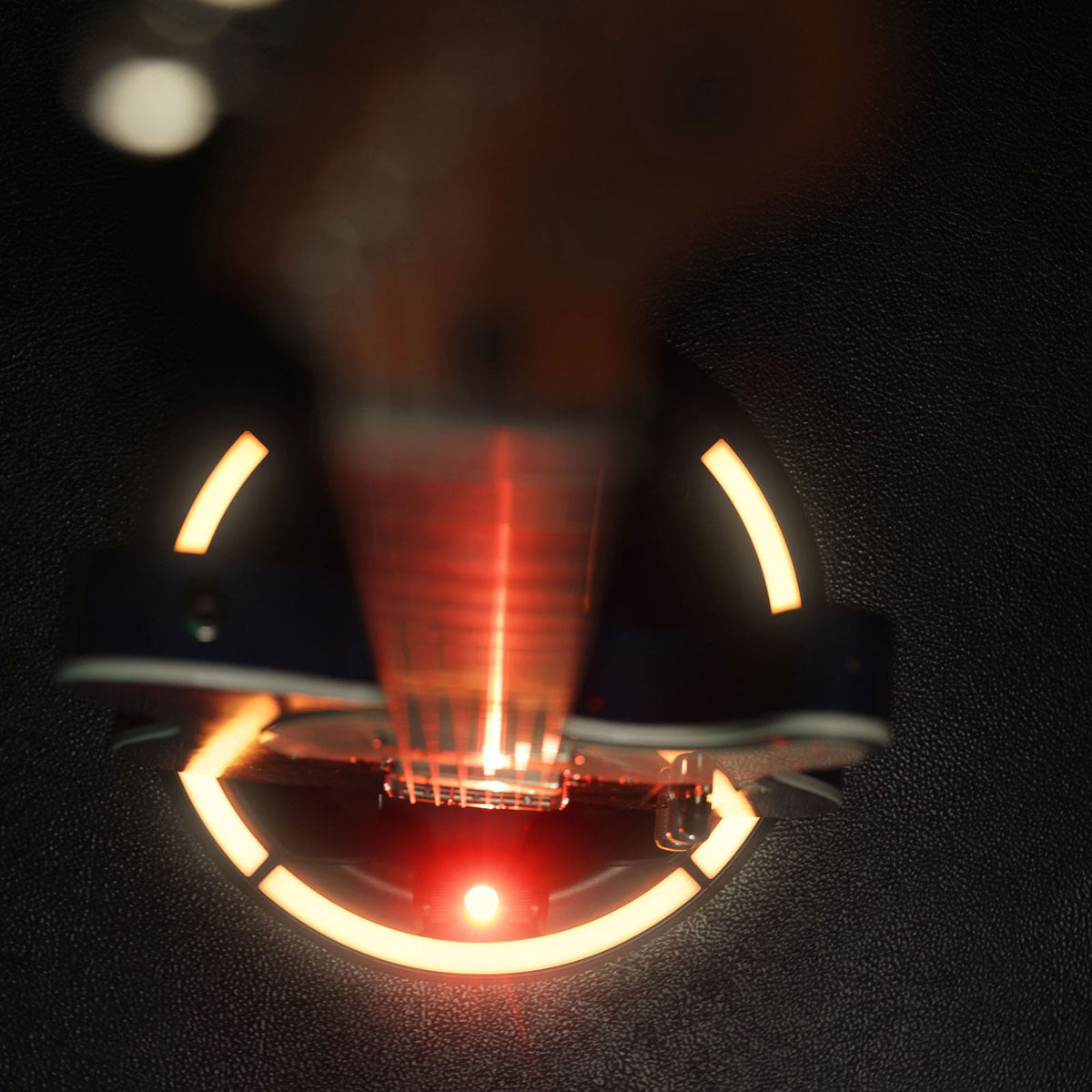 GS LS 01 NH B Glow Stand