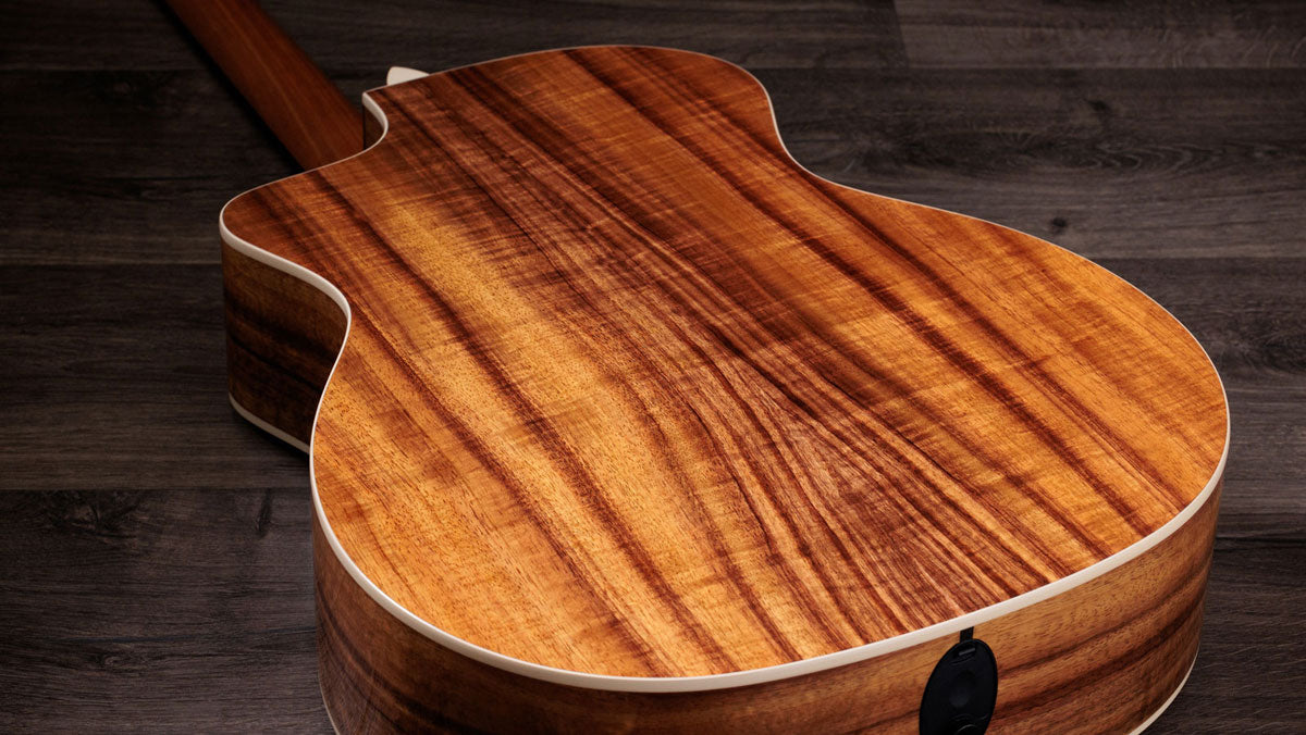 214ce-K DLX Naturel Grand Auditorium