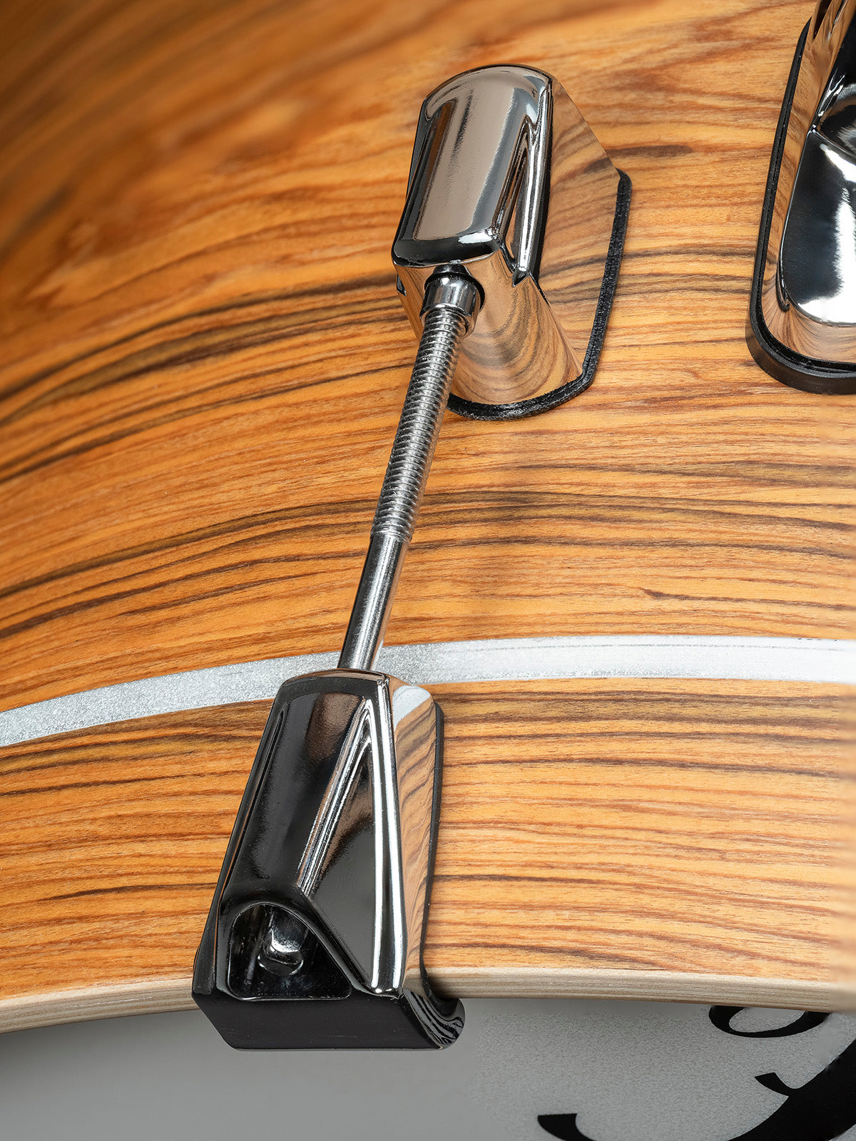 Decade Maple Artisan Fusion 20" Satin Caramel Veil