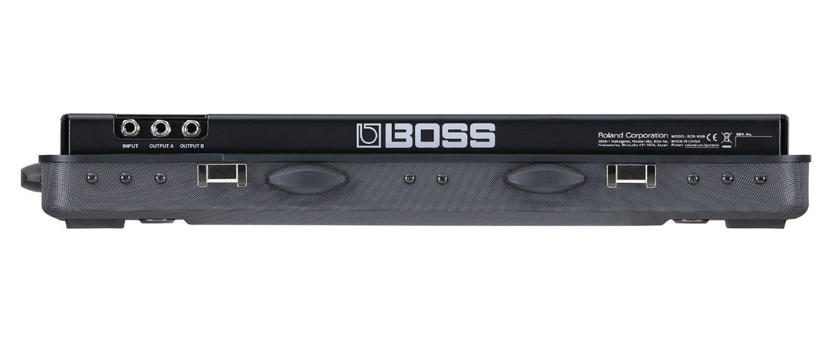 BCB-1000 Plastic Case Pedalboard With Wheels