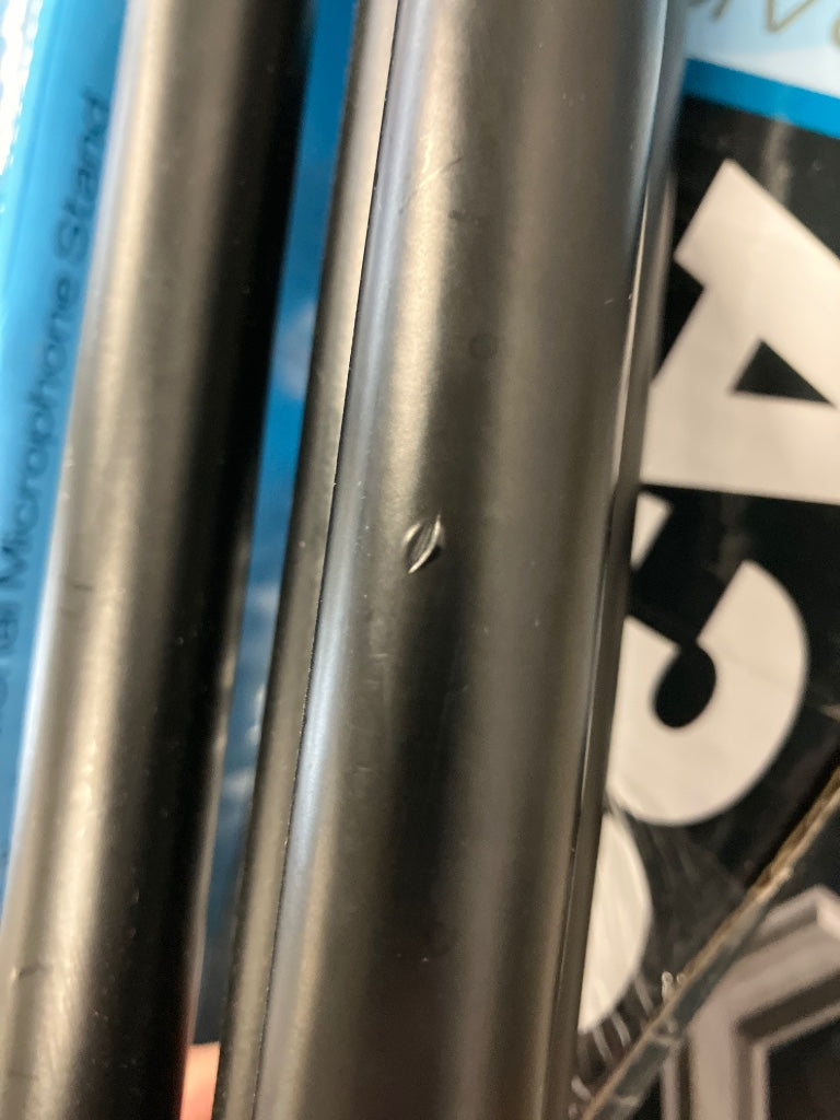 A514 Black Stand - Stock B