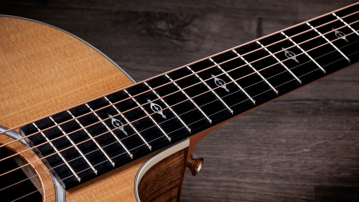 214ce-K DLX Naturel Grand Auditorium