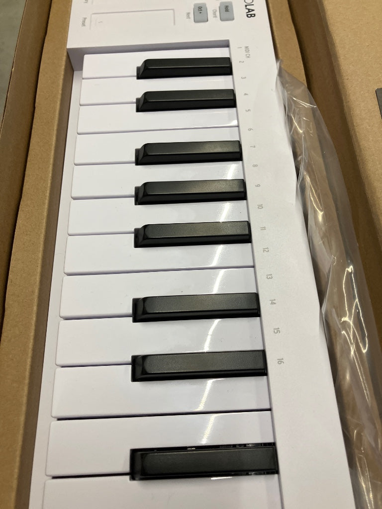 MicroLab MK3 White - Stock B