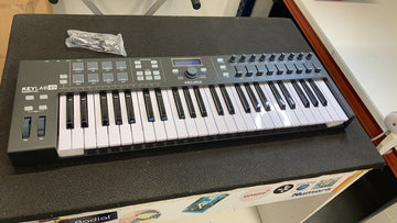 KEYLAB ESSENTIAL 49 BK - Stock B