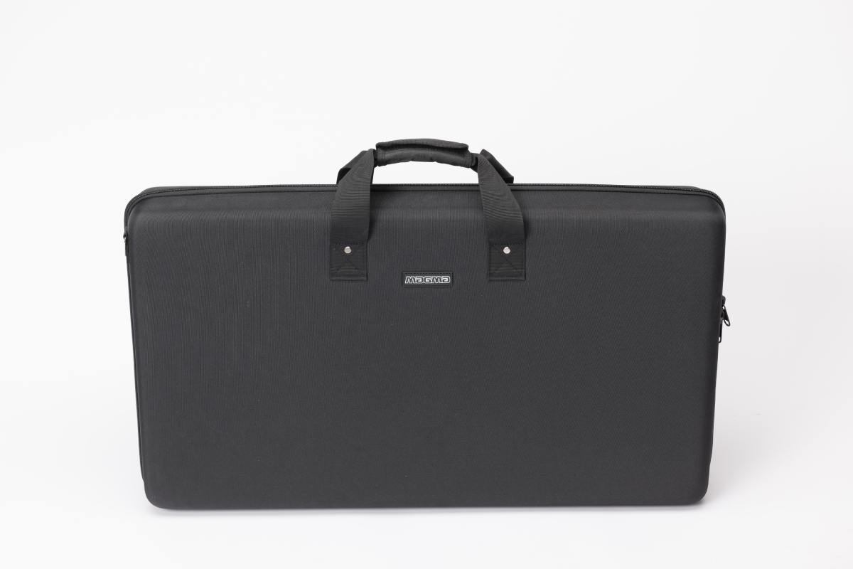 CTRL-case Four / Performer
