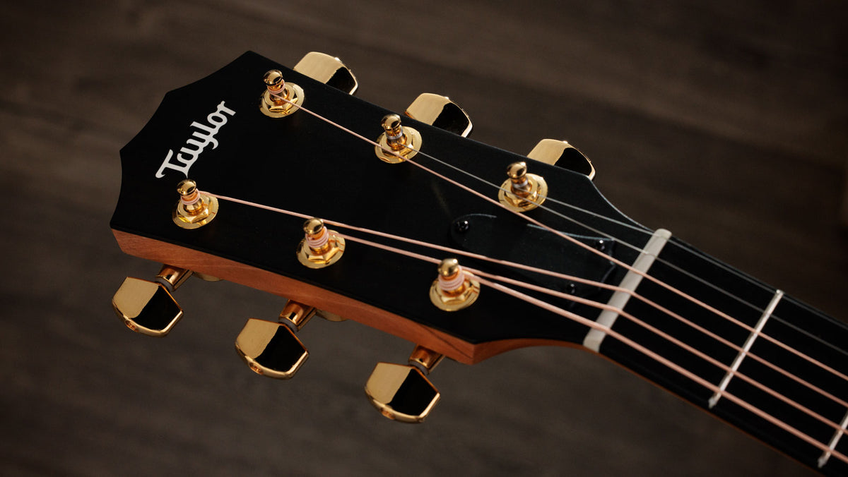 214ce-K DLX Naturel Grand Auditorium