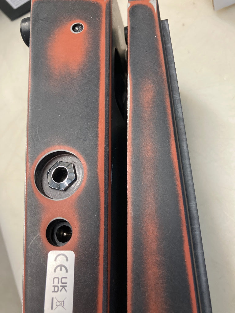 Crybaby Signature Slash Classic - Stock B