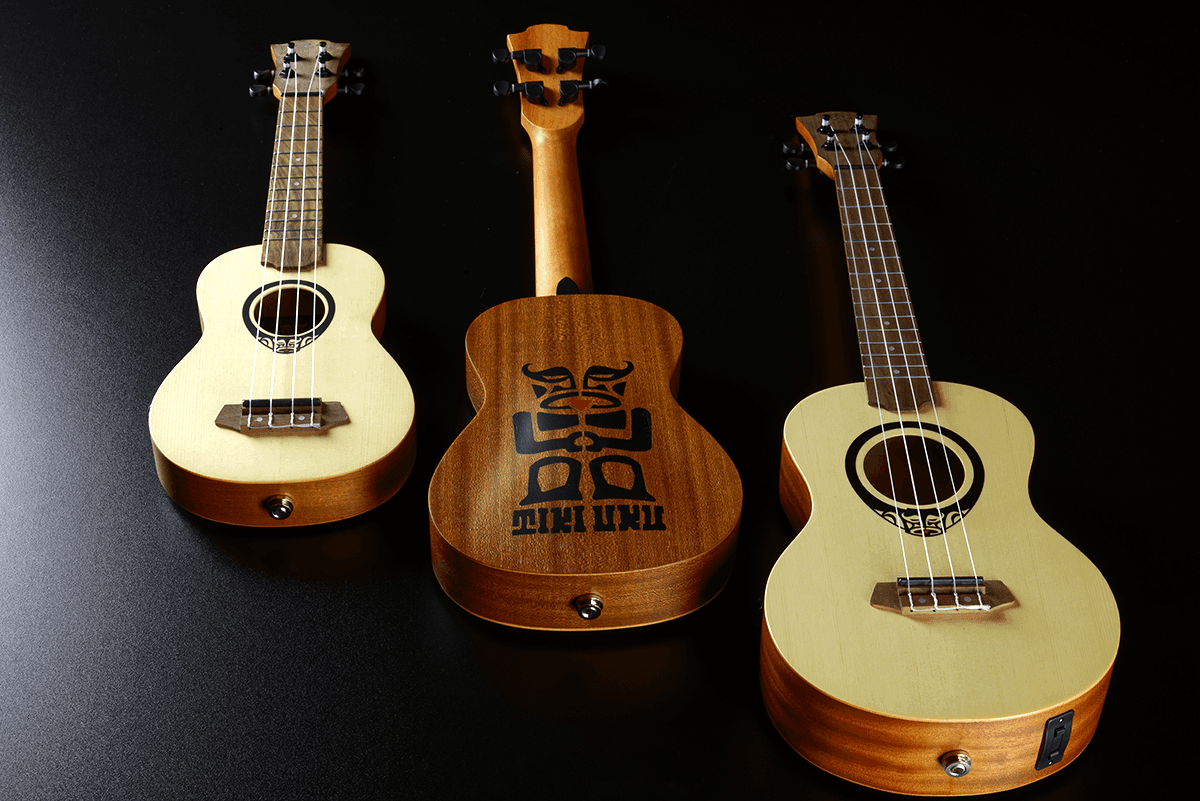 Tiki Baby Tku150Se Baby-Sopraan-Ukulele Dunne Gewelfde Achterkant Elektrisch