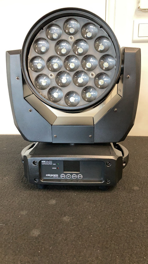 Lyre Wash Zoom 19 X 15W Leds 4 En 1 - Stock B