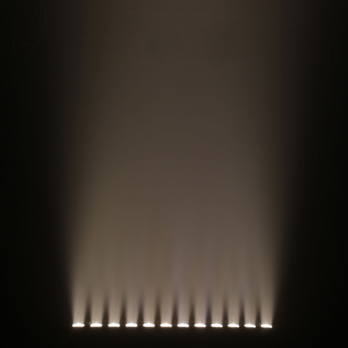 Pixbar DTW Pro - Barre TRI-led 12 X 10 W Avec Lumire Blanche Variable et Contrle DIM-to-warm