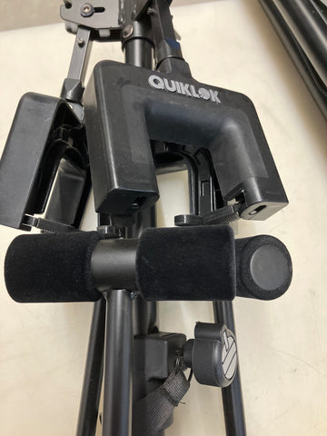 GS538 UNIVERSAL GUITAR STAND TRIPLE - B Stock