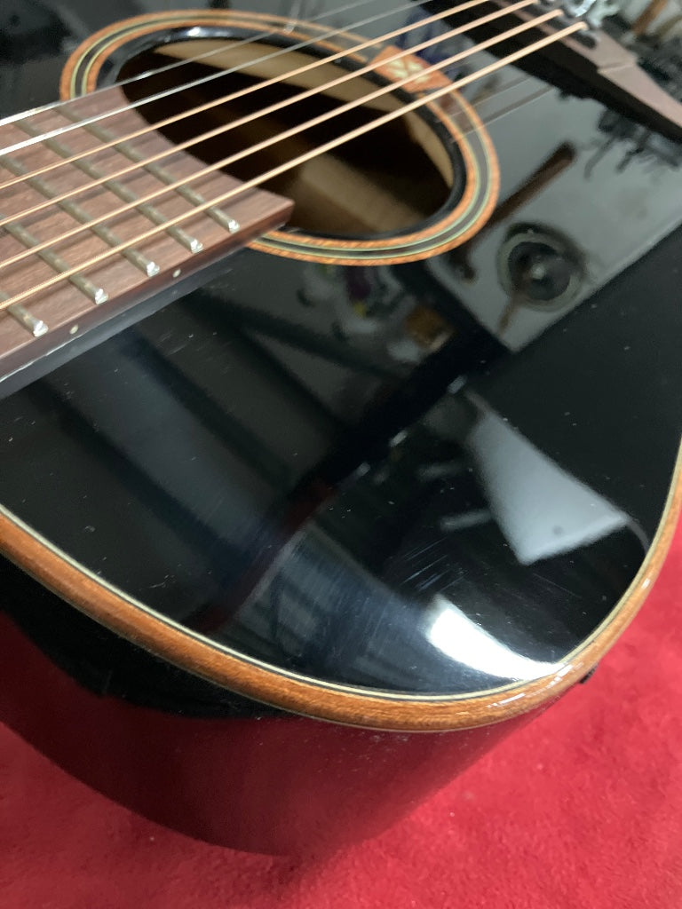 Tramontane T118DCE-BLK Dreadnought Cutaway Elektro Zwart - B-stock