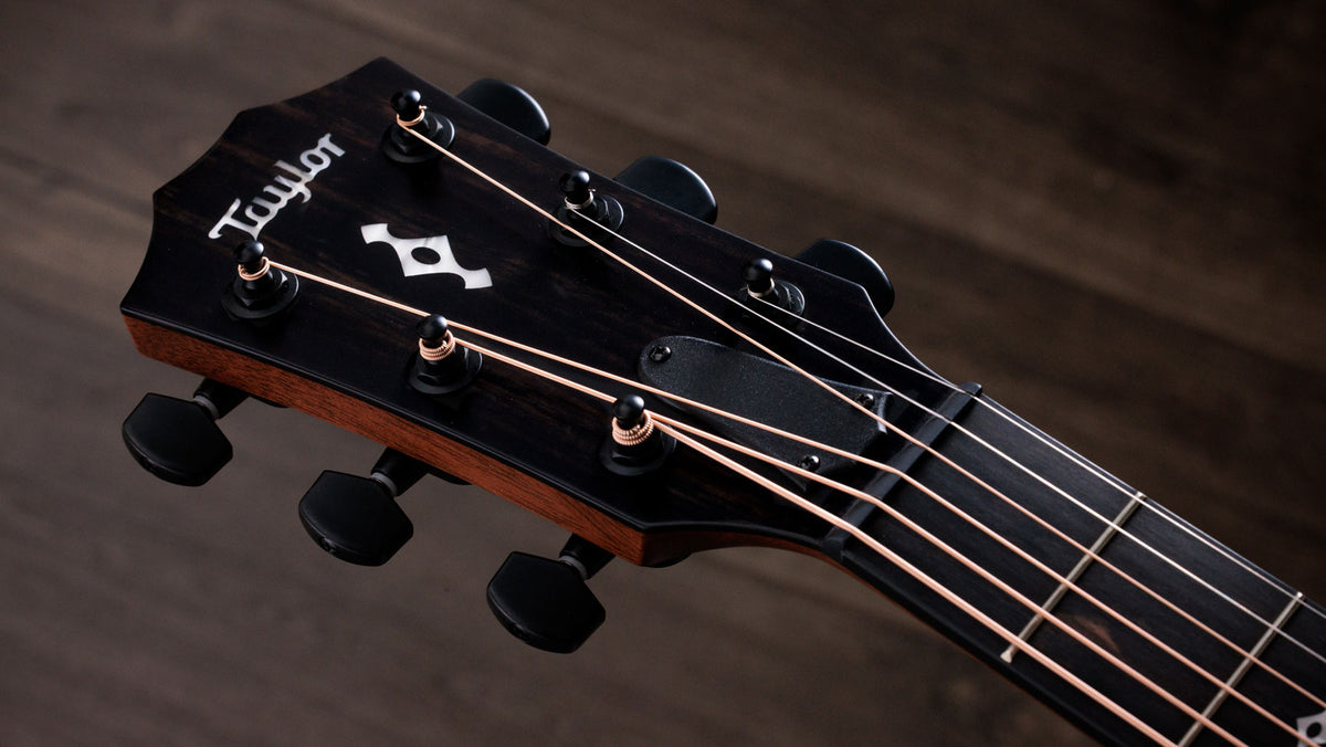 324ce Next Generation tropisch mahonie bovenblad Shaded Edgeburst Grand Auditorium