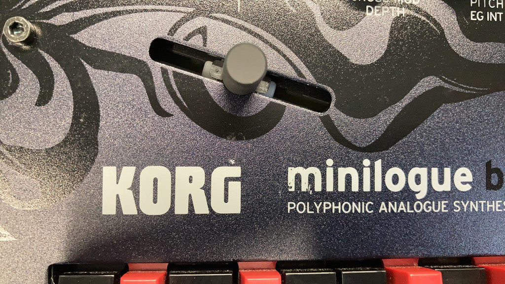 MINILOGUE BASS - B Stock