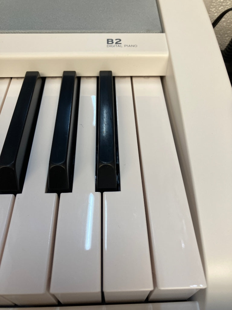B2 WH - B-stock