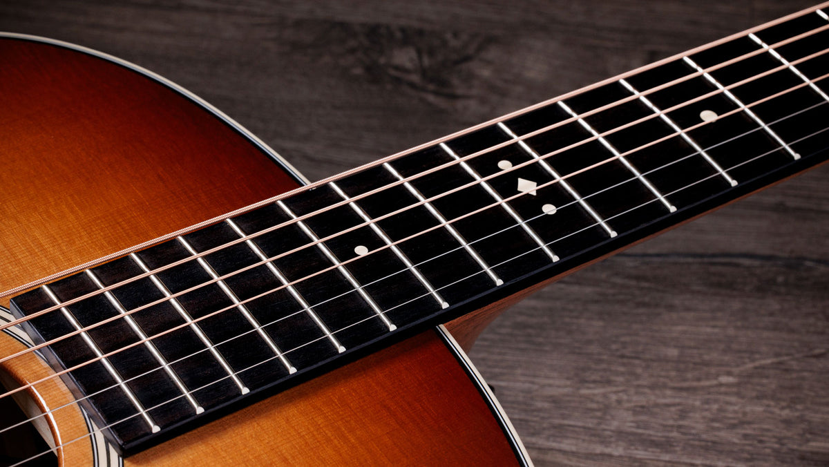 Gold Label 514e Sunburst met crèmekleurige slagplaat Grand Auditorium
