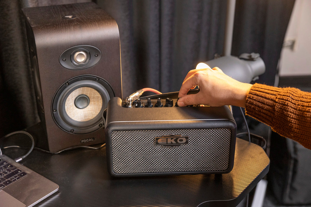 BAIO Amp 15 - compacte modelingversterker + effecten + Bluetooth
