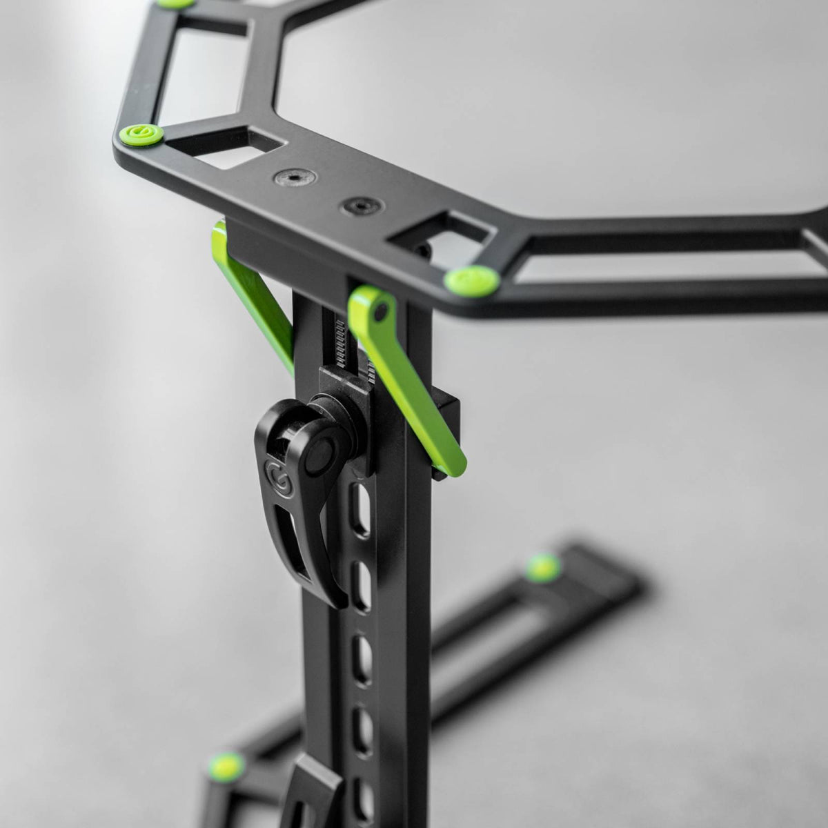 LTS 01 B Set 1 - Stand DJ (housse Incluse)
