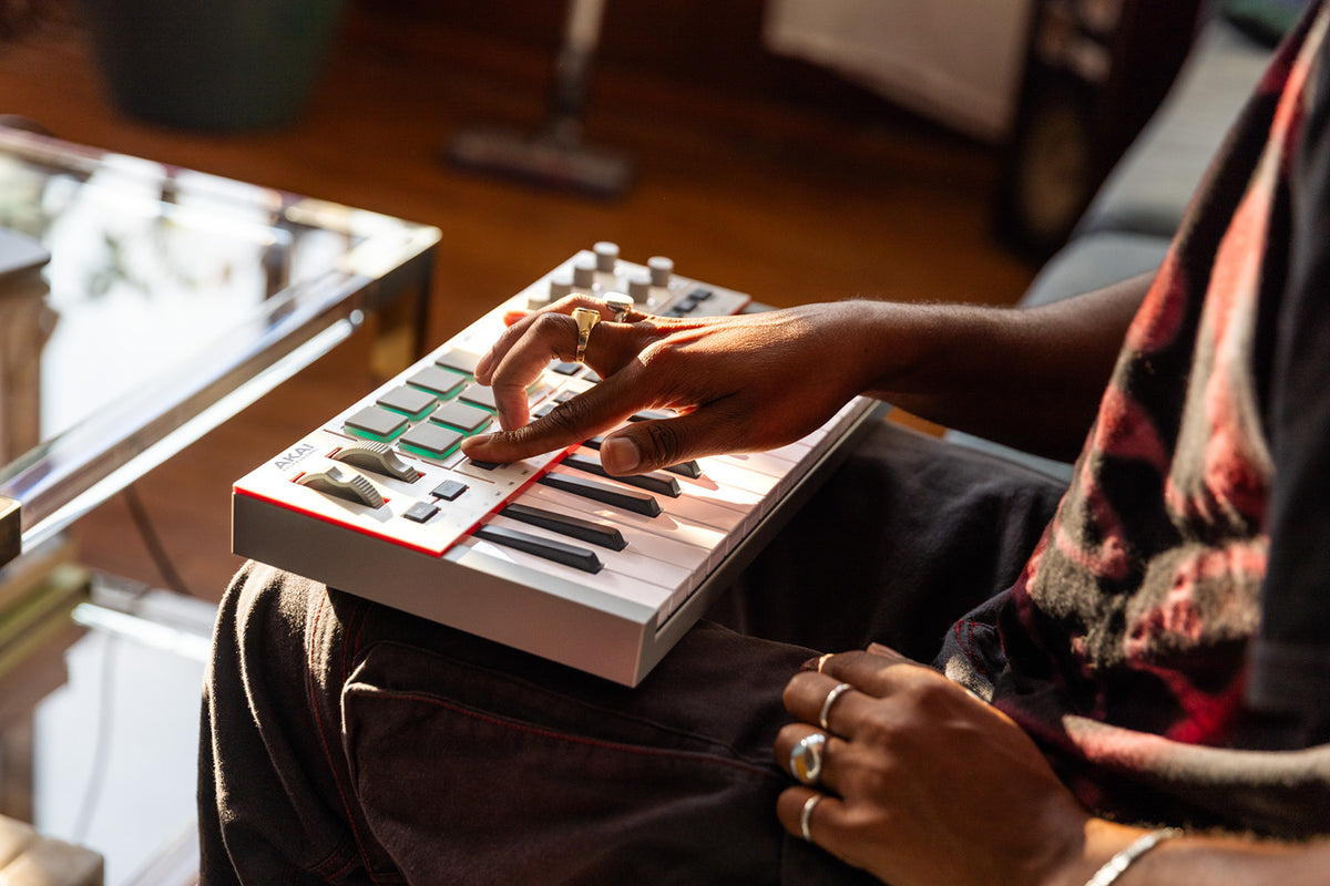 MPK Mini IV Grey