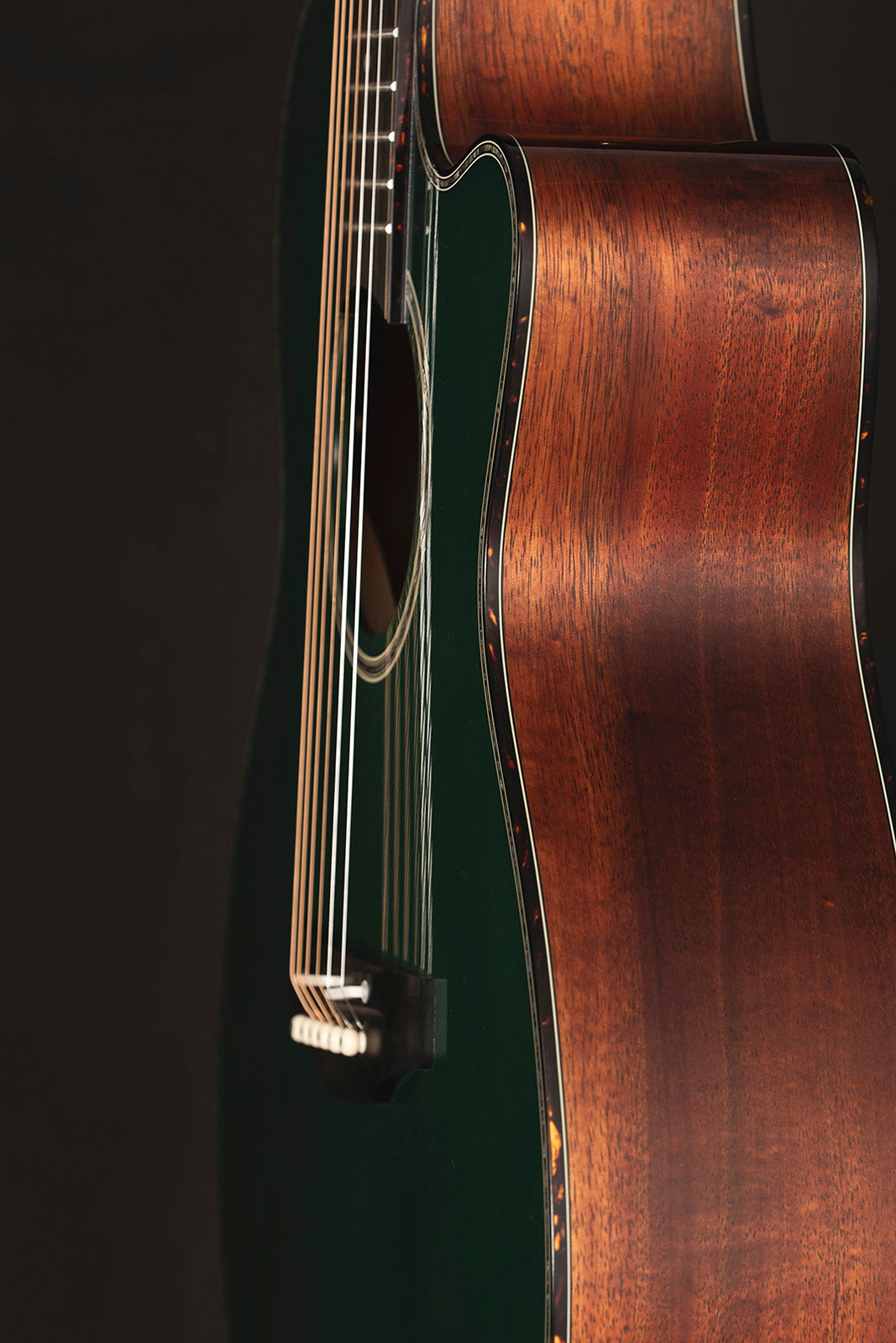 OM CW LTD 2025 Glossy Antique Evergreen