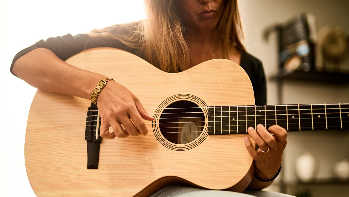 Academy 12e-N Natural Grand Concert