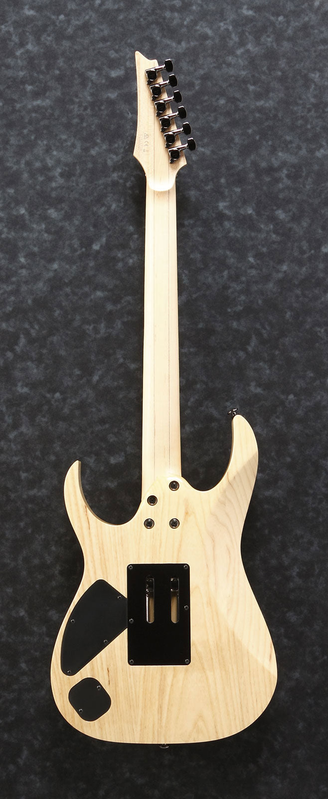 RG652AHM-AWD Antiekwit blond Prestige