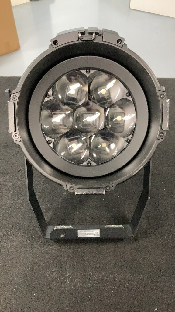 PAR LED RGBW 7X40W ZOOM – B-stock